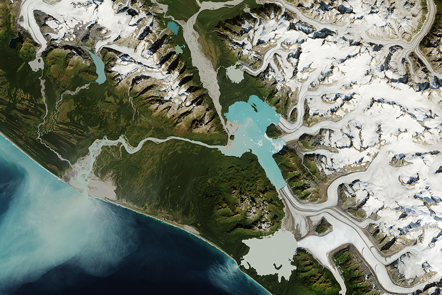 Landsat 8 image of Grand Plateau Glacier