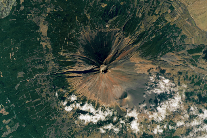 Mount Fuji Bare Again After Fleeting Snow The volcano’s first snow of the season fell in early November 2024—the latest in a 130-year record—only to apparently vanish within a few days.