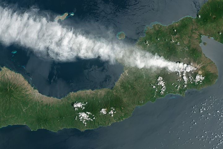 Indonesia Continues to Erupt A series of explosive eruptions from Mount Lewotobi lofted ash to the cruising altitudes of jets.